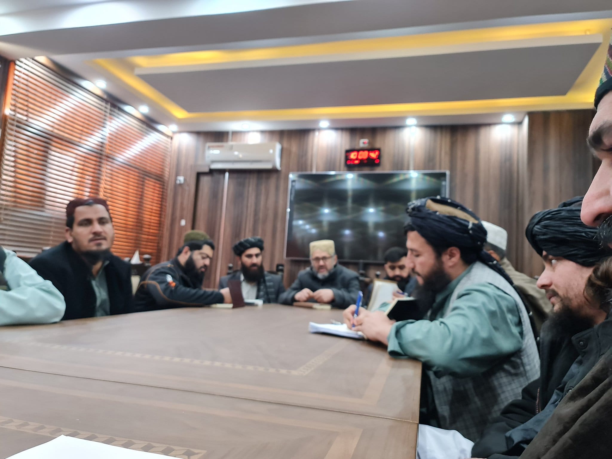د افغاني سرې میاشتې د سرپرست عمومي رئیس په مشرۍ اداري ناسته ترسره شوه