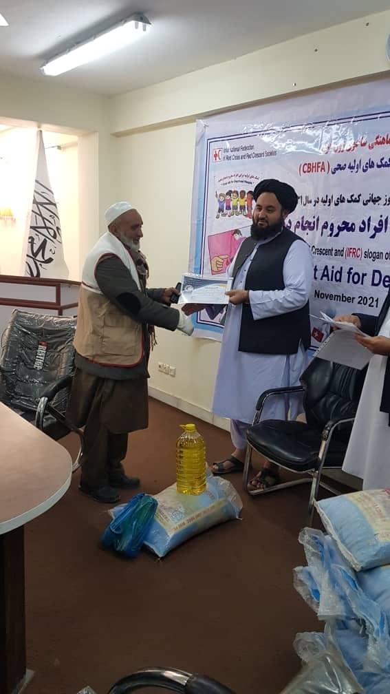 جمعیت افغانی سره میاشت برای رضاکاران خویش مساعدت نمود!