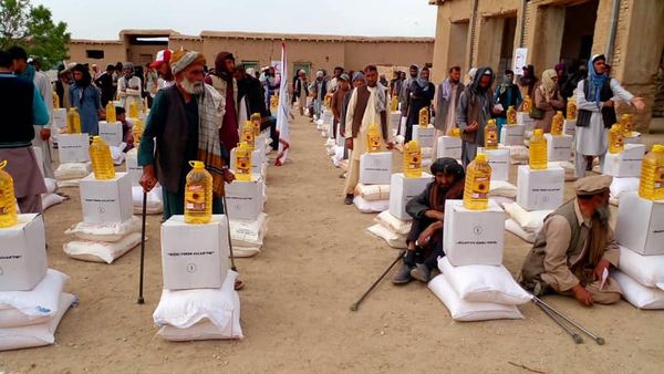 جمعیت هلال احمرافغانی برای ۳۰۰ خانواده در ولایت غزنی مساعدت نمود!