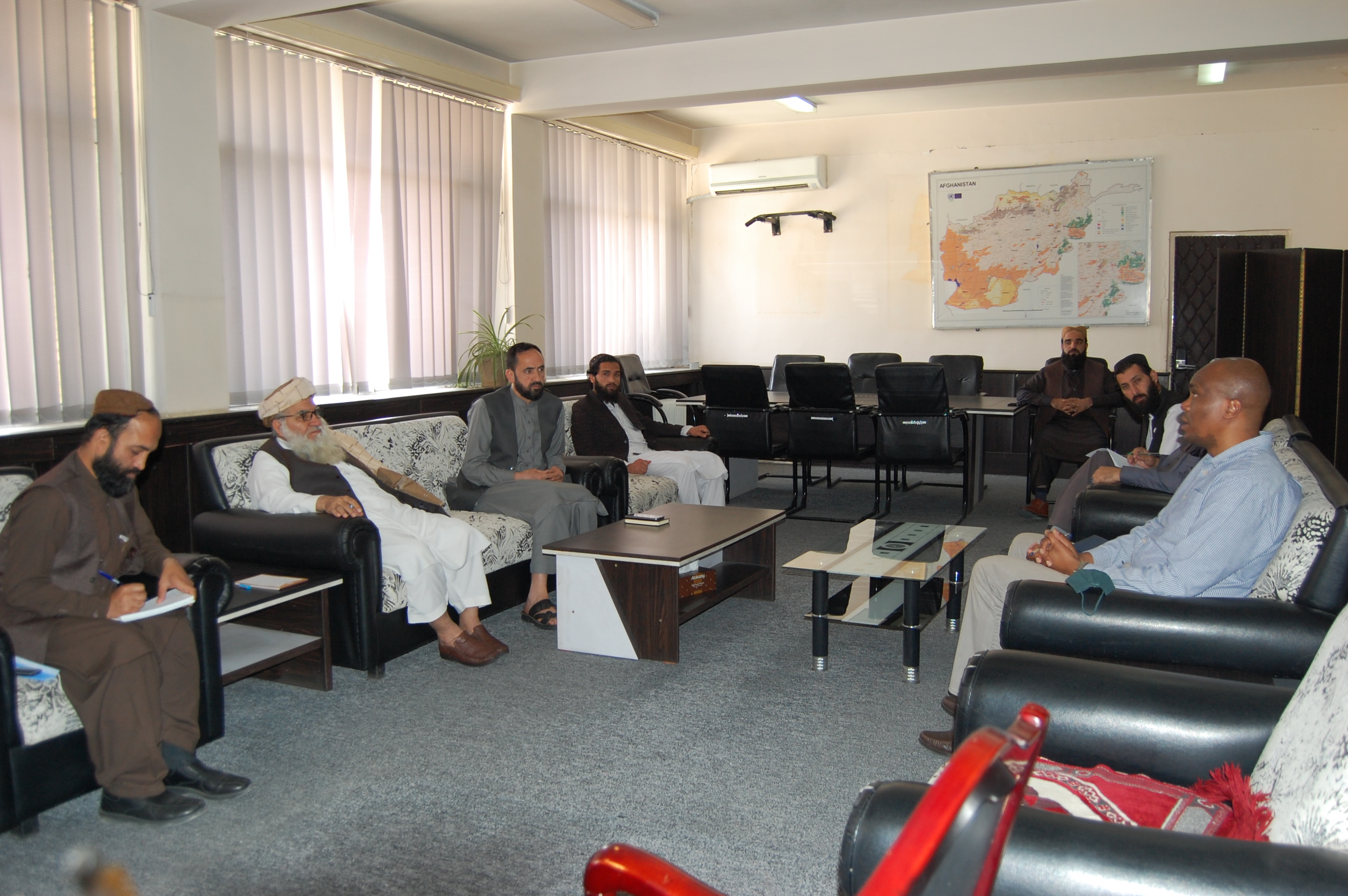 د افغاني سرې میاشتې ټولنې سرپرست رییس په کابل کې د نړیوال فدرېشن له رییس سره وکتل!