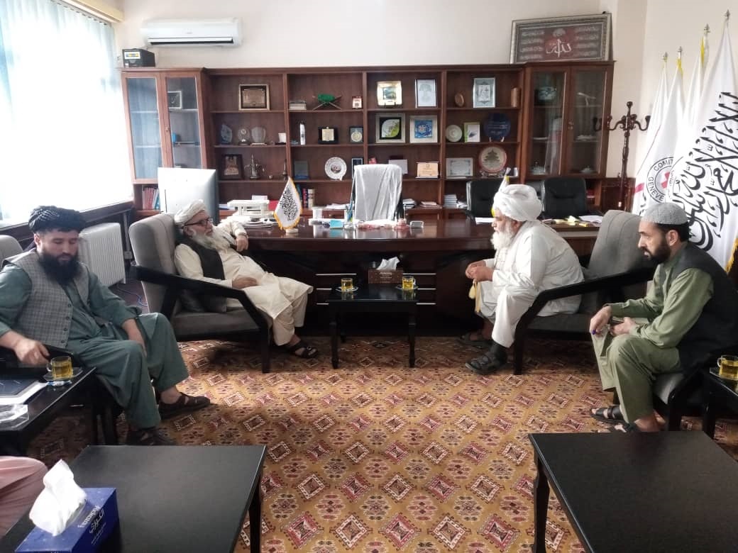  ‏ د افغاني سرې میاشتې سرپرست عمومي رییس او د افغاني سرې میاشتې مرستیال د خوست او پکتیکا ولایتونو له زلزله ځپلو او په ۲۱ نورو ولایتونو کې له سیلاب ځپلو کورنیو سره د لا نورو مرستو په اړه تفصیلي ناسته ترسره کړه!