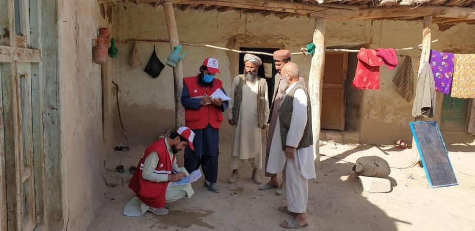 سروی ۵۰۰ خانواده فقیر و نیازمند از سوی جمعیت هلال احمر افغانی در- مرکز تالقان ولايت تخار- انجام یافت!