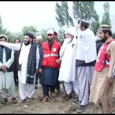 Mr. Mullah Nooruddin Turabi, vice President of Afghan Red Crescent, visited the flood-affected families in Arghandi area of Paghman district of Kabul province!