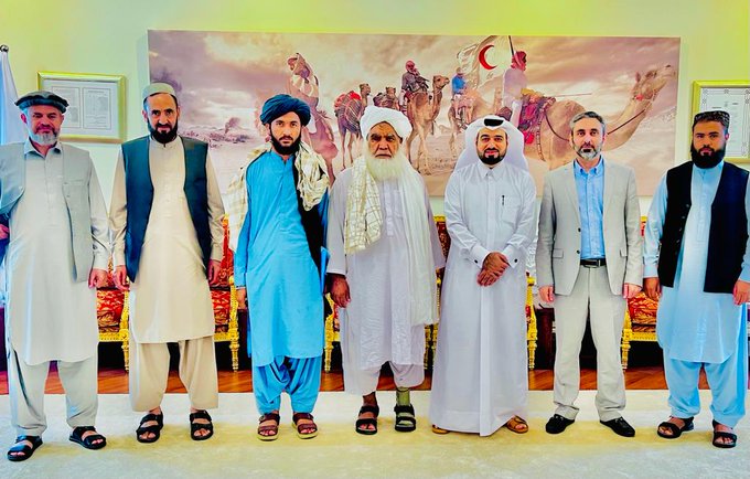 د افغاني سرې میاشتې مرستیال او ورسره مل پلاوي نن د قطر په پلازمېنه دوحه کې د قطر هېواد د سرې میاشتې له سکرتر جنرال سره افغانستان کې د بېوزلو وګړو د لاسنیوي په اړه ګډه ناسته ترسره کړه!