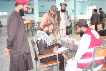 افغاني سرې میاشتې د صفر د مياشتې په ١٤ مه، په بامیان ولایت کې د سوالګرو راټولولو د تثبيت او نوم ليکنې لړۍ پیل کړه!