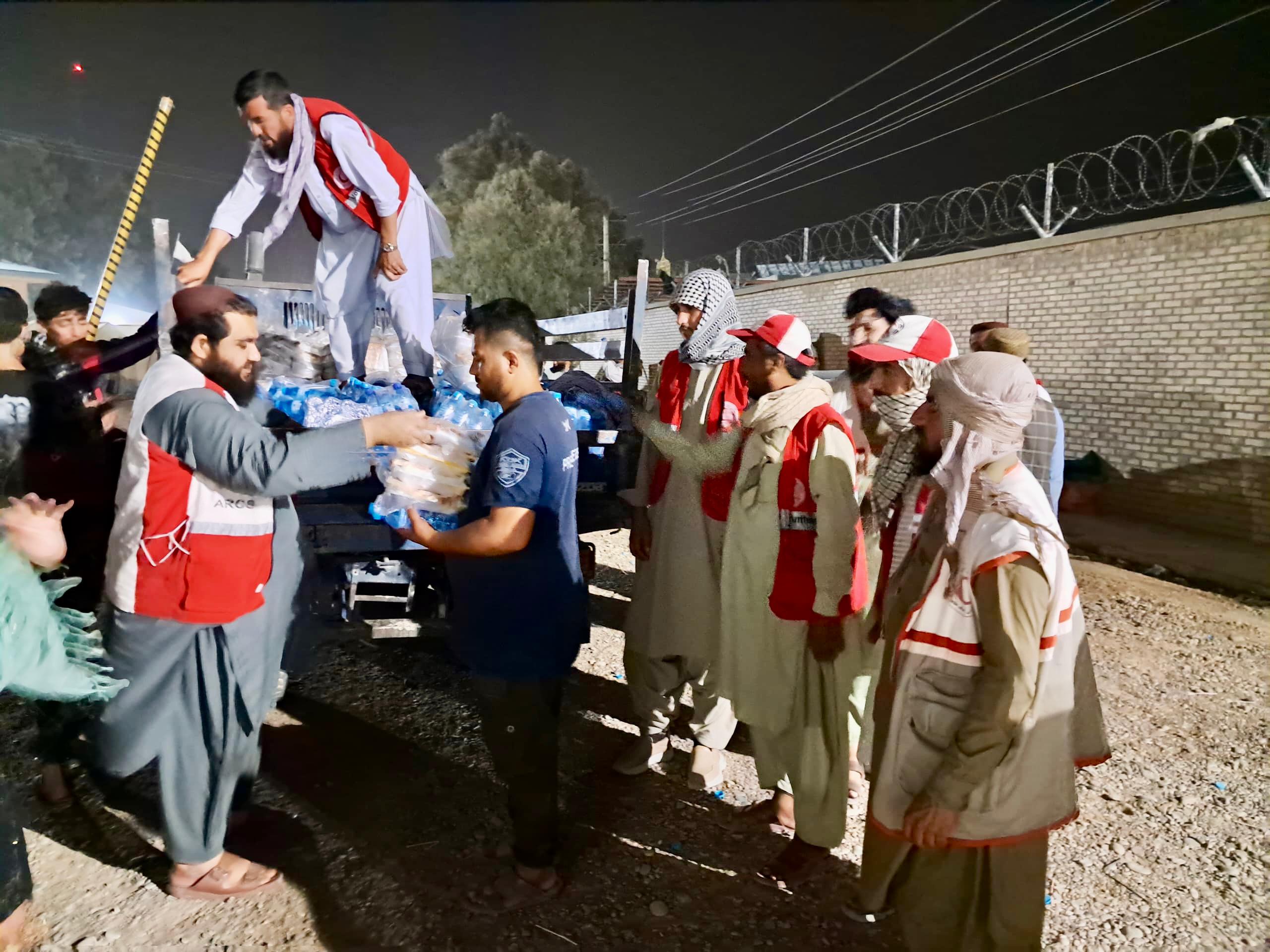 له ایران راستانه شوو زرګونو کډوالو ته د افغاني سرې میاشتې بشري مرستې او روغتیايي خدمتونه