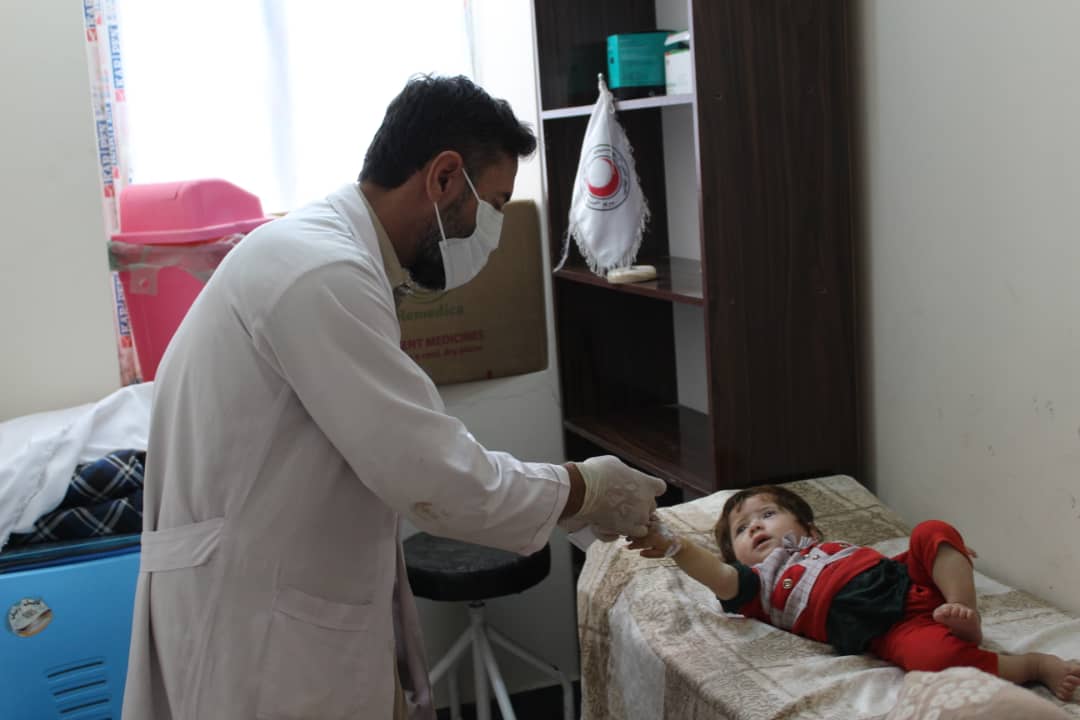 رسیدگی به مشکلات صحی ۴۰۰۴ تن از هموطنان در ولایت سرپل