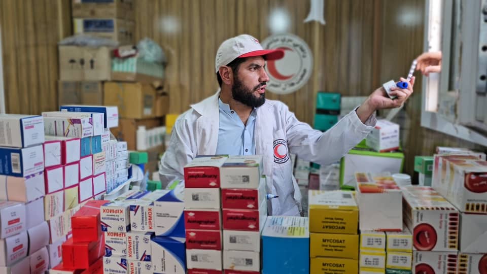 ARCS Provides Meals, Water, and Medical Aid to Returning Refugees
