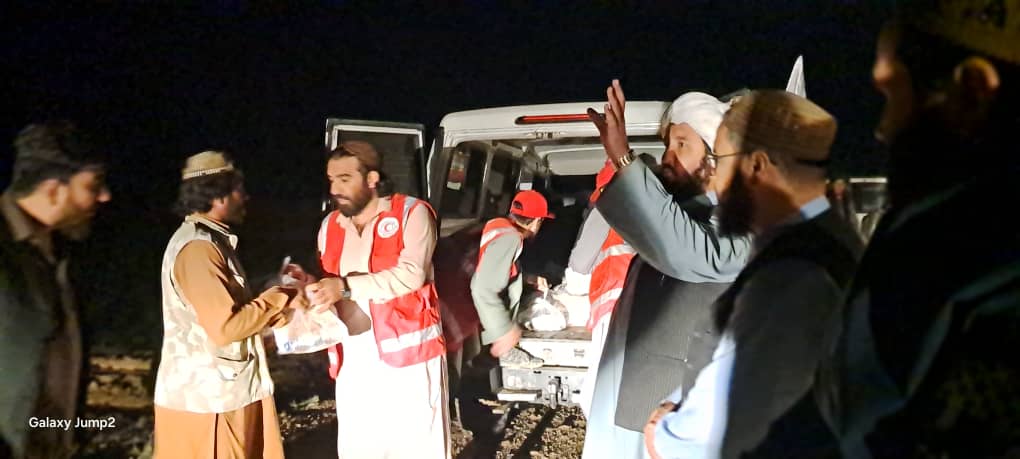 د کابل ده سبز ولسوالۍ کې پر سېلاب ځپلو پاخه خواړه ووېشل شول