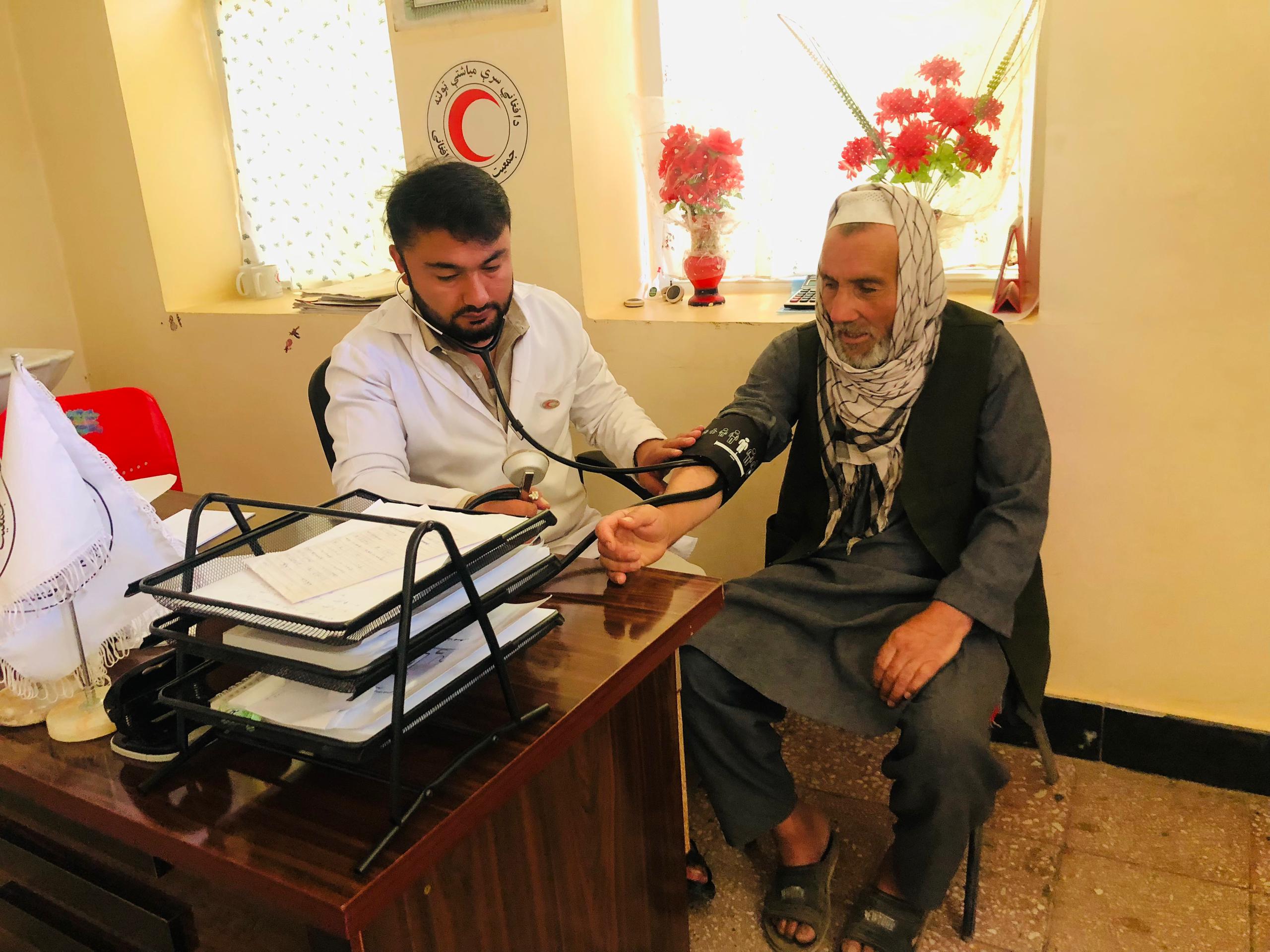 بدخشان ولايت کې د ٥٠٧١ هېوادوالو روغتیايي ستونزو ته رسېدنه شوې ده