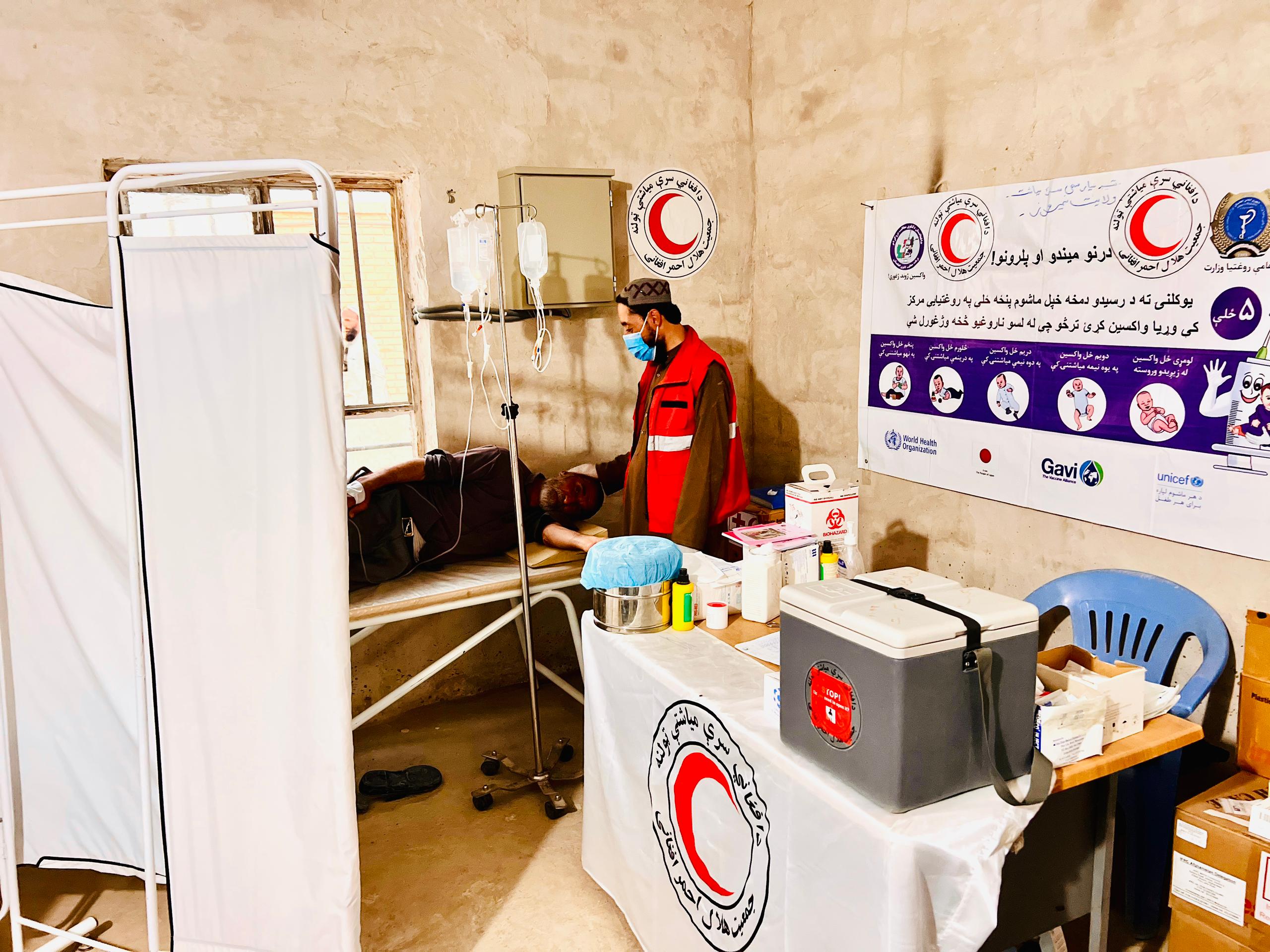 نیمروز؛ هزاران تن از هموطنان از خدمات صحی بهره‌مند شدند
