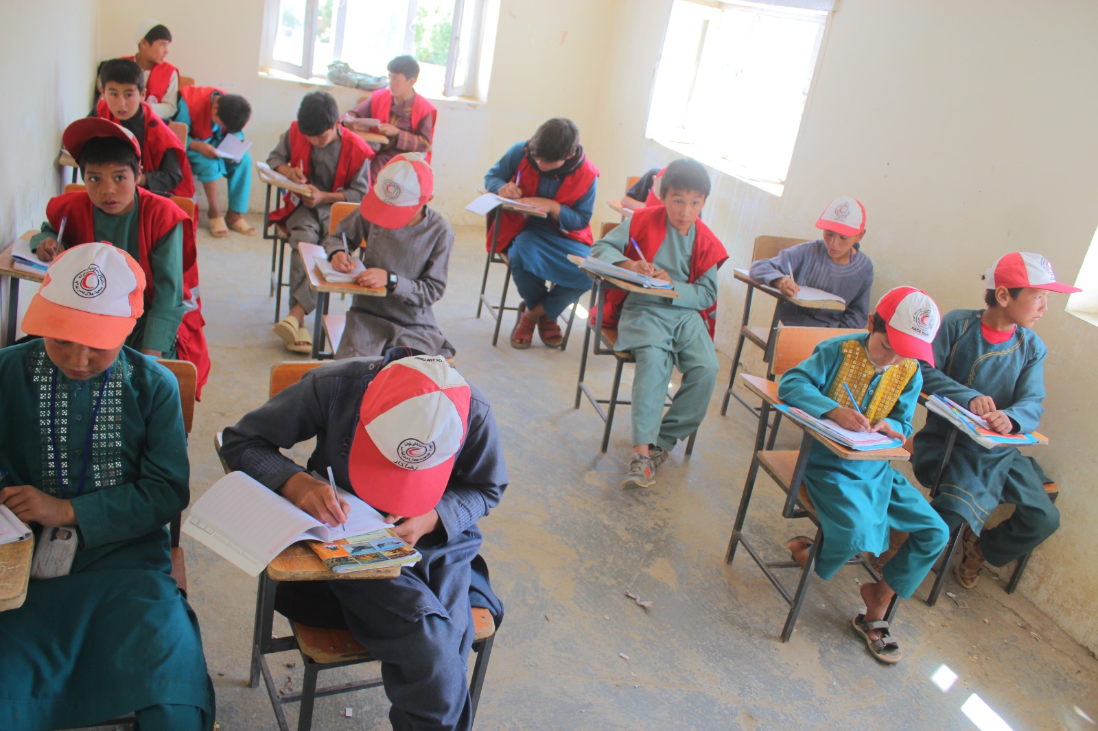Bamyan: Hundreds of Students Receive Religious and Modern Education