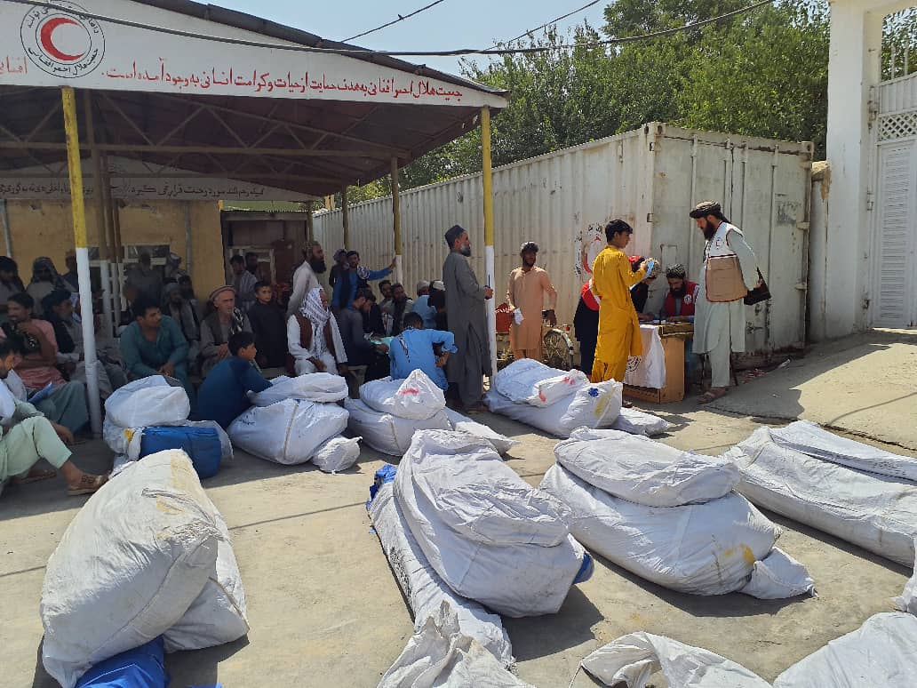 Kunduz: Tents Provided to 100 Repatriated Families