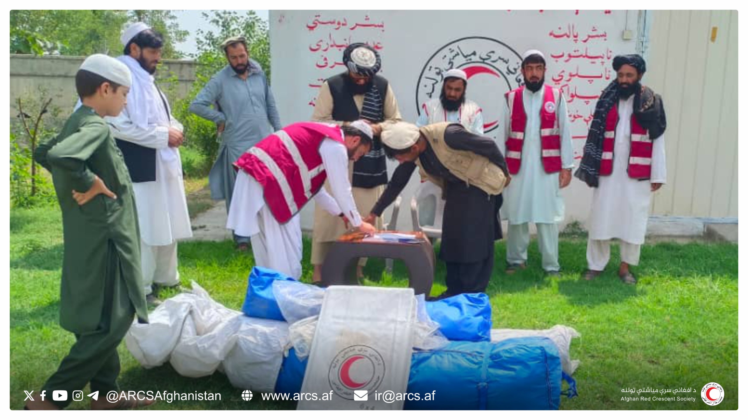 ارائه کمک فوری به خانواده آسیب‌دیده از سیلاب در ولایت خوست