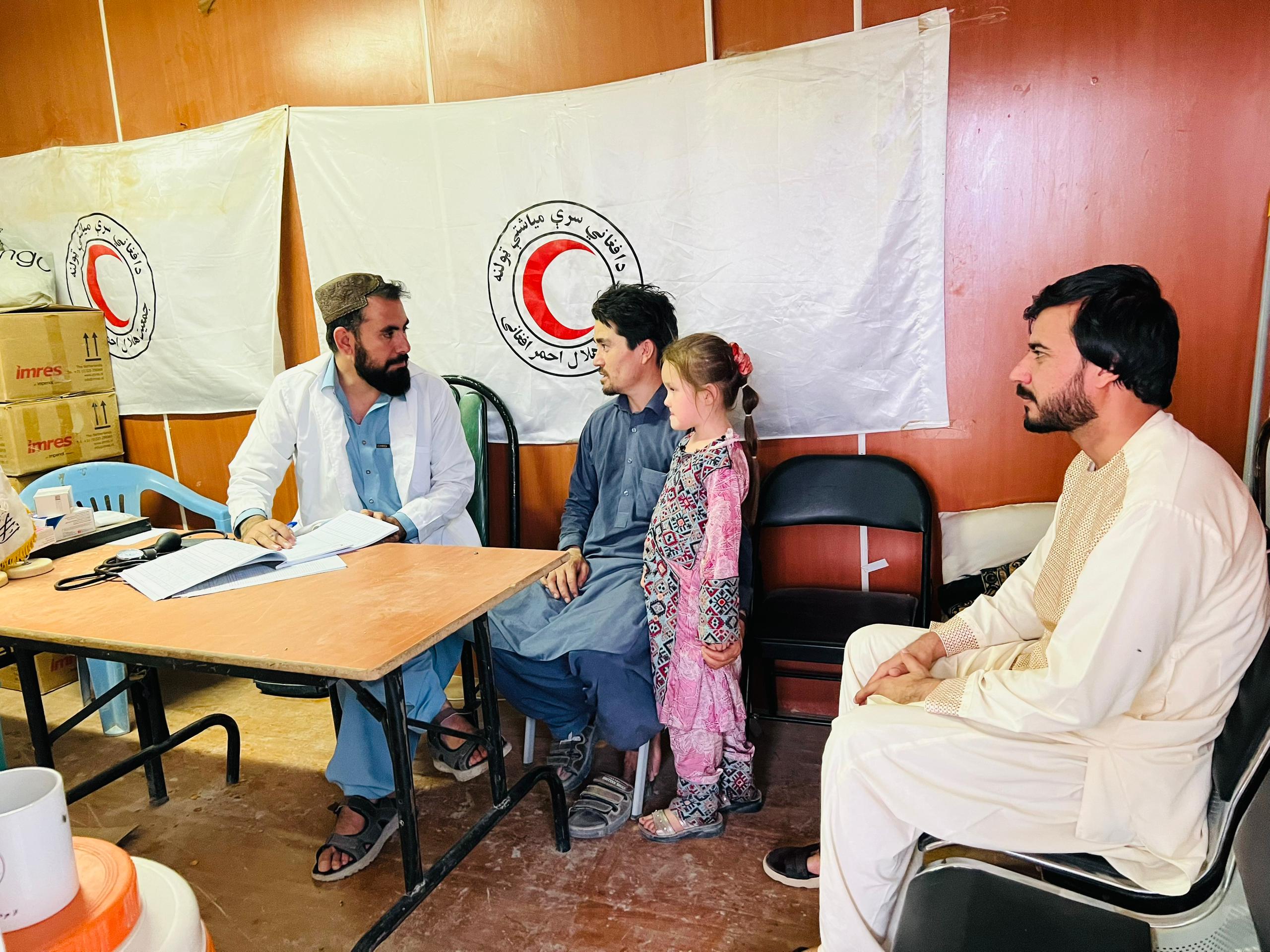 Islam Qala and Milak Crossings: ARCS Continues to Provide Humanitarian Aid to Returning Refugees