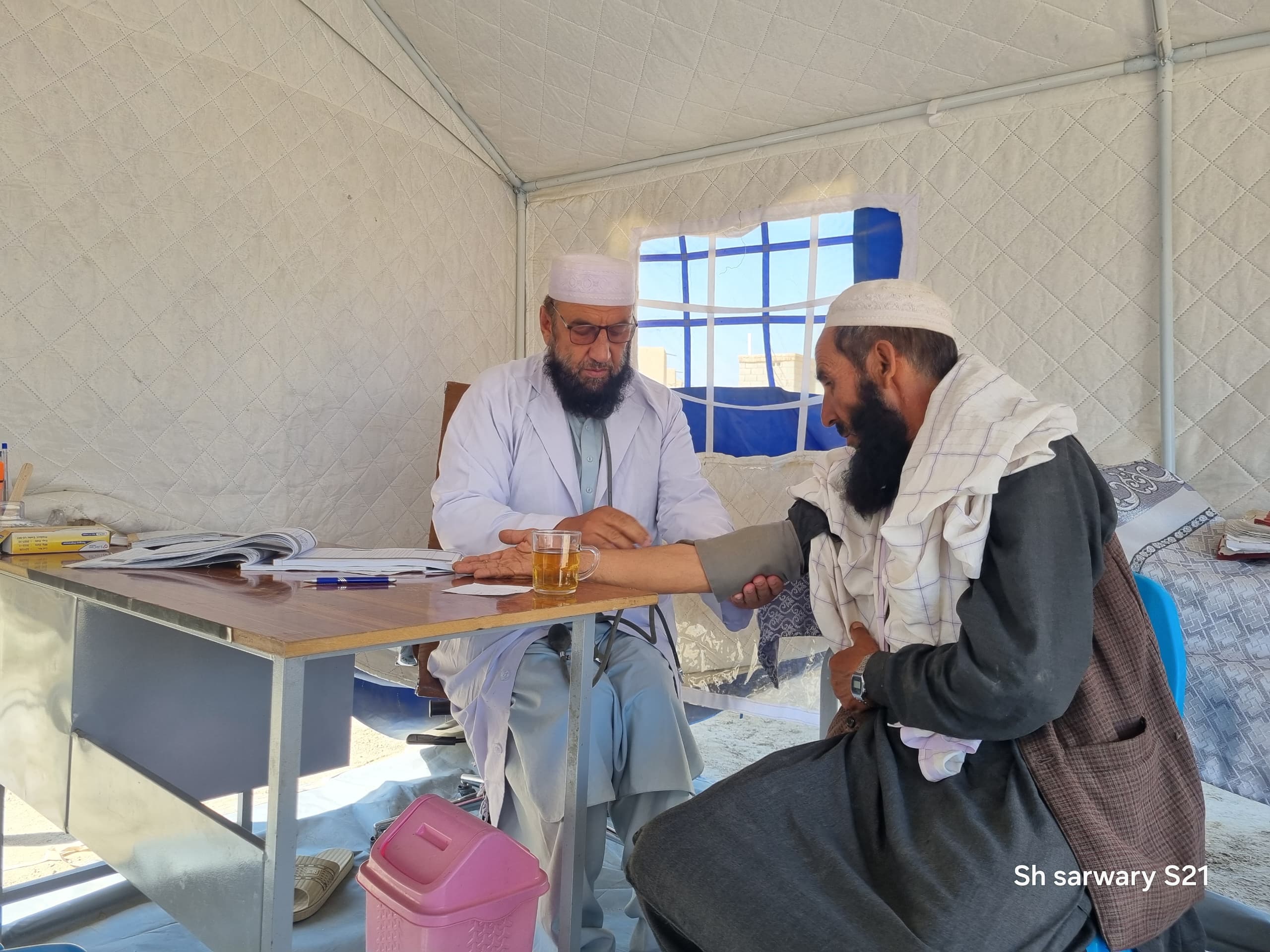 غزنی؛ ارائه خدمات گسترده صحی به هزاران هم‌وطن نیازمند