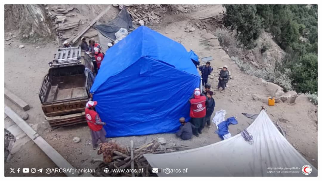 نصب خیمه ها برای ۵۰ خانواده‌ زلزله‌زده در ولایت کنر