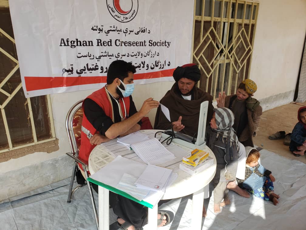 ارزګان؛ څه باندې ٩ زره اړمنو هېوادوالو ته روغتیايي اسانتياوې برابرې شوې دي