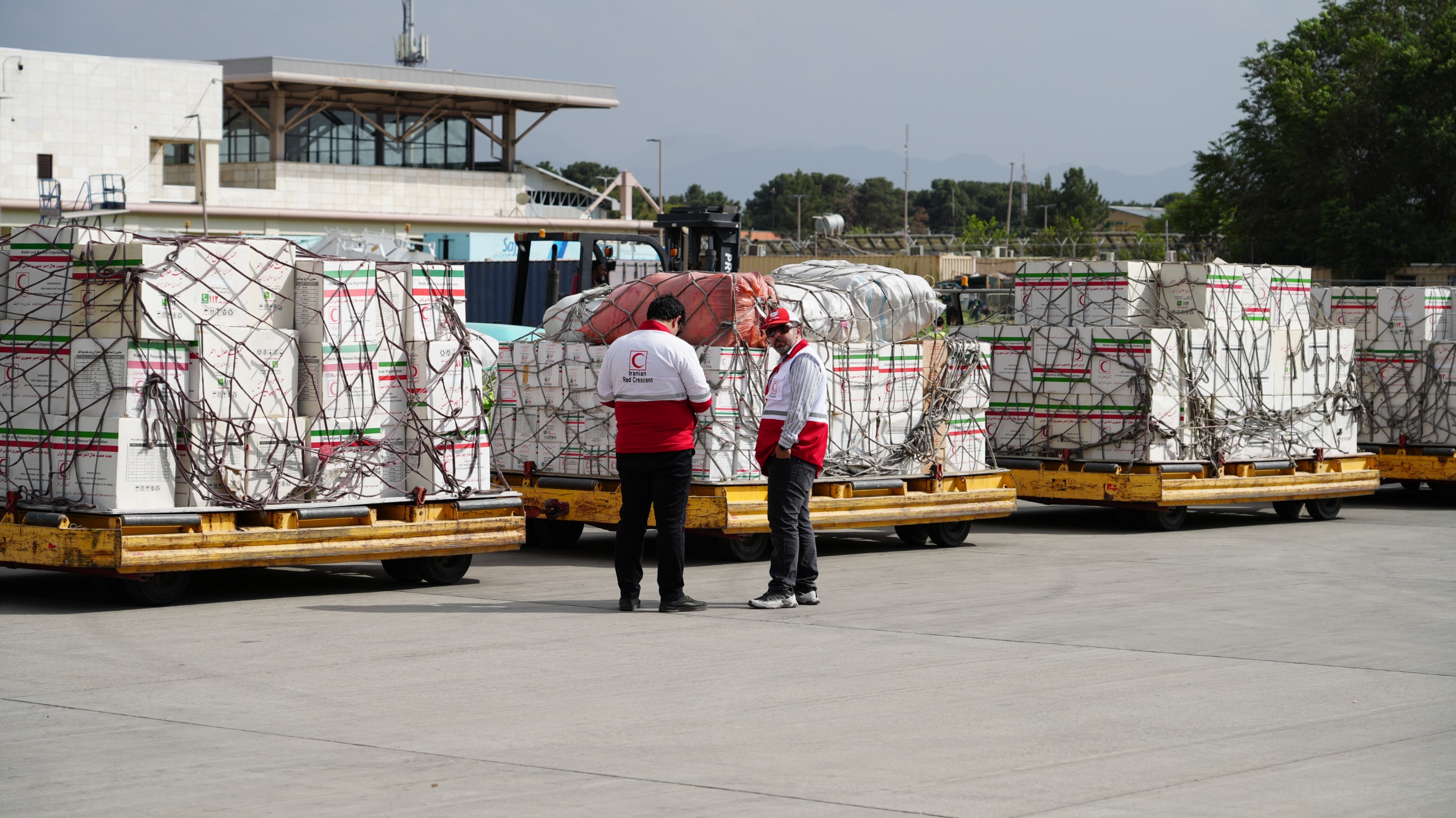 Iranian Red Crescent Hands Over 45 Tons of Assistance to ARCS for Kunar Earthquake Victims