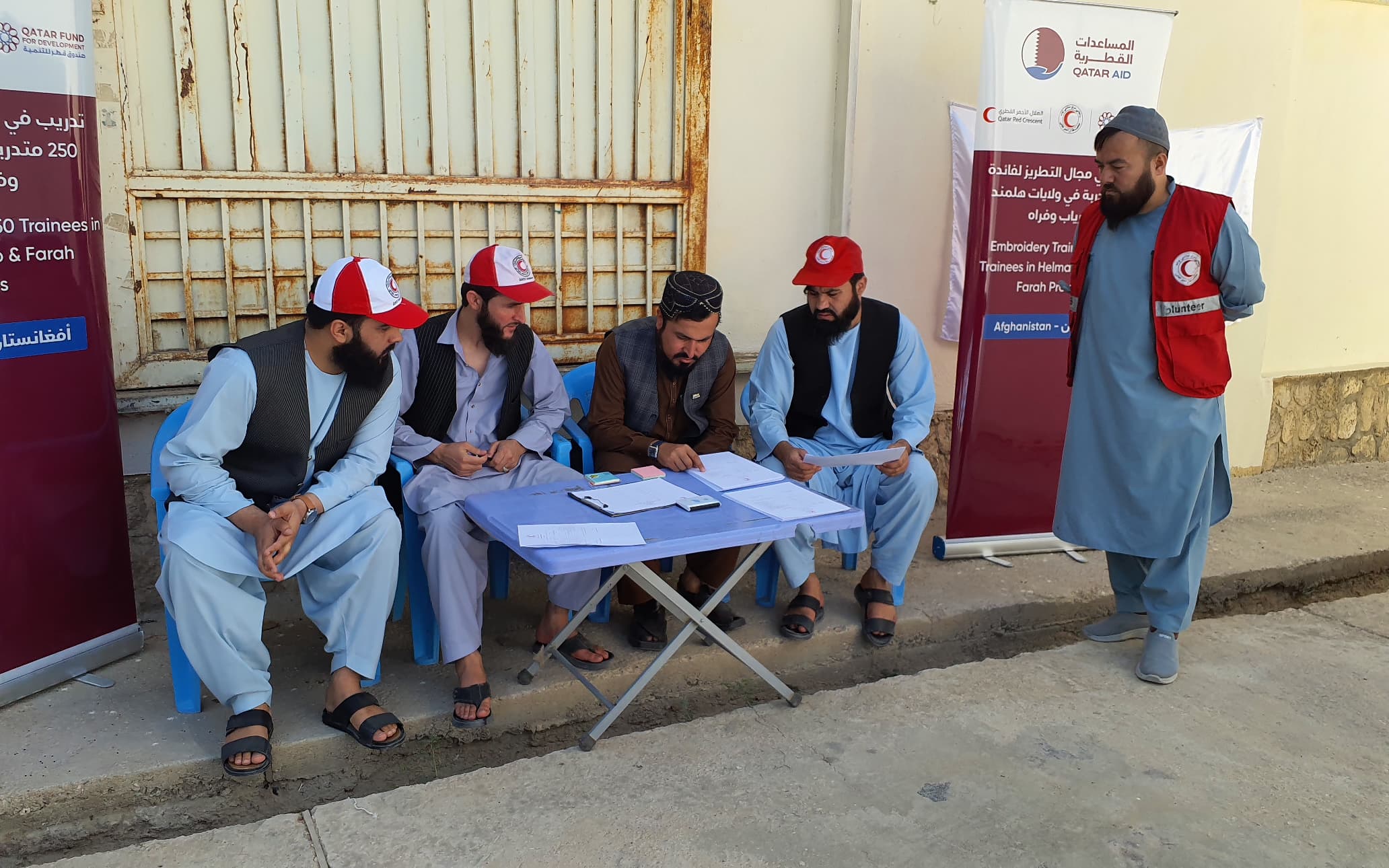 به خانواده‌های بی‌سرپرست در فاریاب وسایل خیاطی و گلدوزی توزیع شد