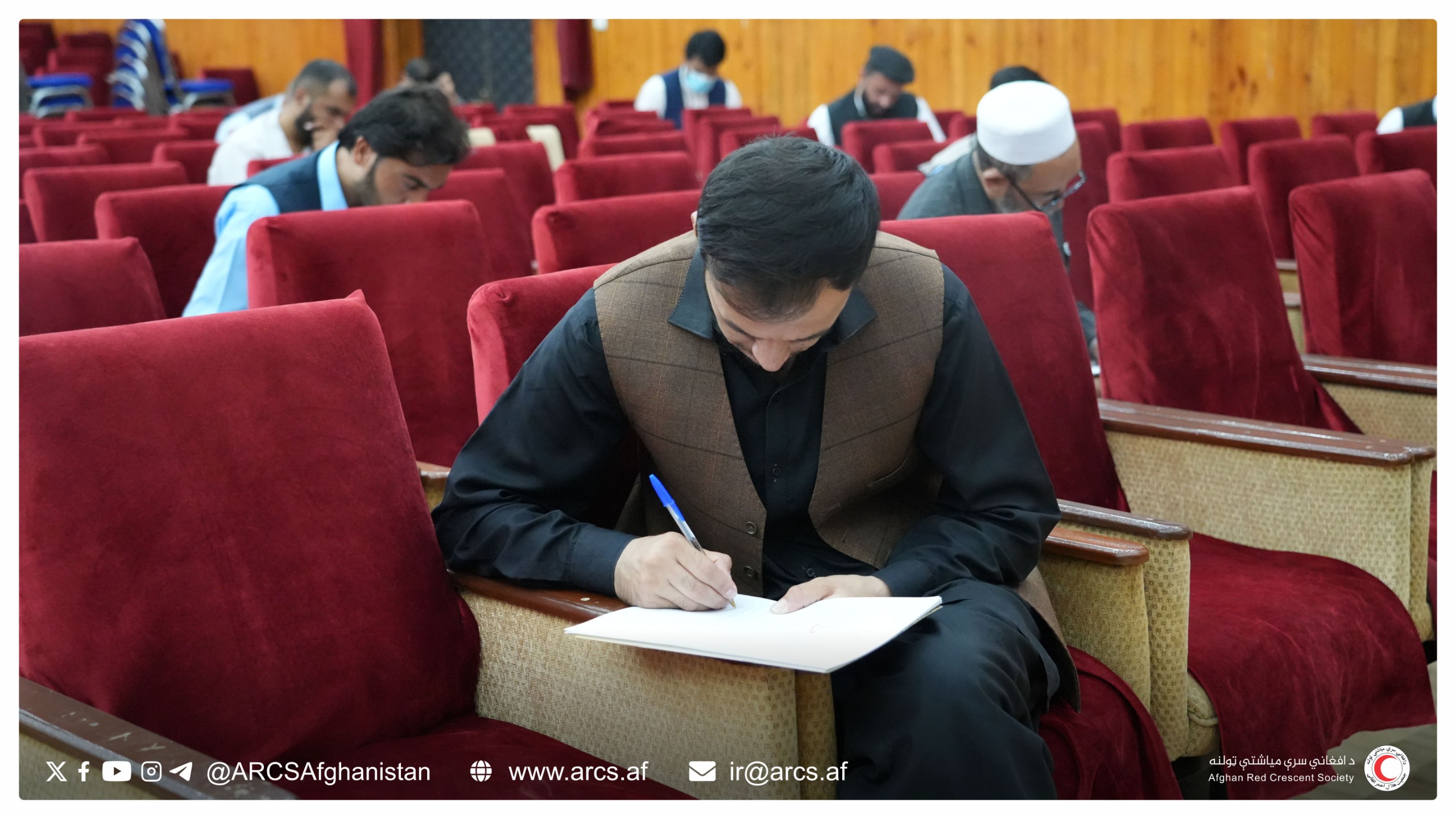 هلال احمر افغانی؛ از نامزدان بست مدیریت عمومی امرار معیشت امتحان تحریری گرفته شد