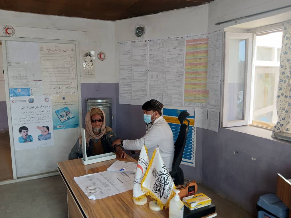 باميان؛ تېرو ٣٠ ورځو کې زرګونو اړمنو هېوادوالو ته پراخ روغتیايي خدمتونه وړاندې شوي دي