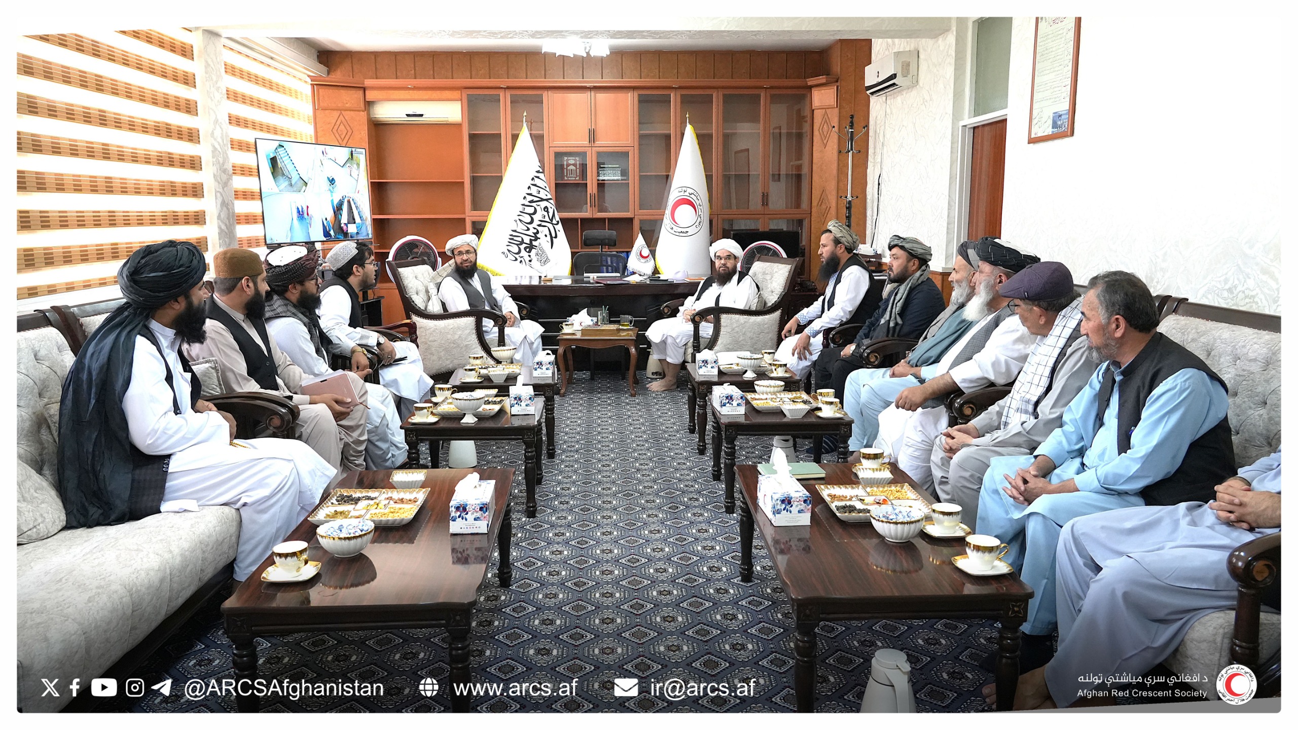 کونړ زلزله ځپلو لپاره د سيد نادر شاه کياني کلتوري او ټولنيز بنسټ افغاني سرې میاشتې سره مرسته کوي