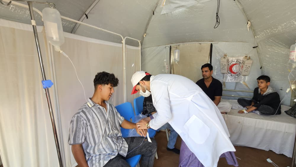 یکشنبه، ۱۲ ربیع‌الآخر ۱۴۴۷ کارمندان صحی هلال احمر افغانی در ۳۰ روز گذشته، در ولسوالی‌ها و قریه های مختلف ولایت هرات، به ۱۰۶۶۲ بیمار خدمات مانند؛ معاینه، توزیع ادویه، پانسمان زخم‌ها، تطبیق واکسین‌ها، تداوی سوءتغذی، ارائه مشوره‌های صحی ضروری قبل و بعد از ولادت و تنظیم پلان خانواده ارائه نموده‌اند. همچنان به ۱۵۱۷۷ بیمار دیگر در بخش مشوره‌های لازم صحی، خدمات ارائه شده است.