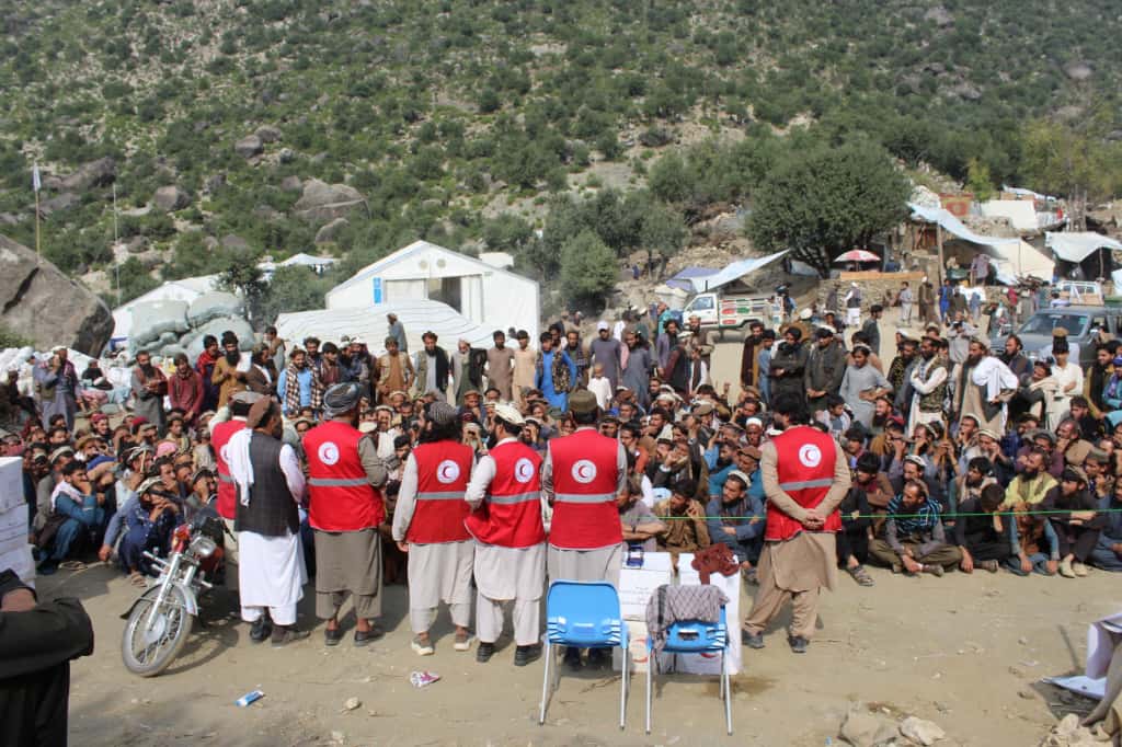 Sunday, October 19, 2025 With the Support of ICRC, the ARCS has disbursed a total of AFN 22,500,000 in cash assistance to 1,500 families affected by the earthquake in several villages of Mazar Dara, Nurgal District of Kunar Province. Each household received AFN 15,000 to help meet their basic needs.