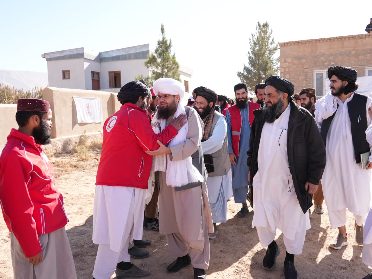 به ۳۰۰ خانواده زلزله‌زده در سمنگان کمک نقدی توزیع شد