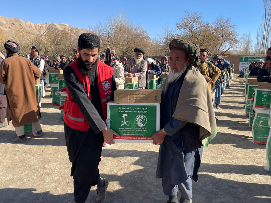 سمنګان؛ پر ۴۰۰ زلزله ځپلو کورنیو د خوراکي توکو مرسته ووېشل شوه