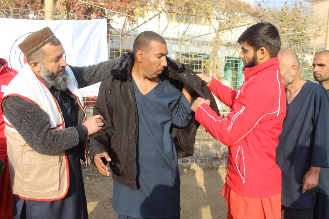Kunduz: Winter Clothing Distributed to Mental Health Patients