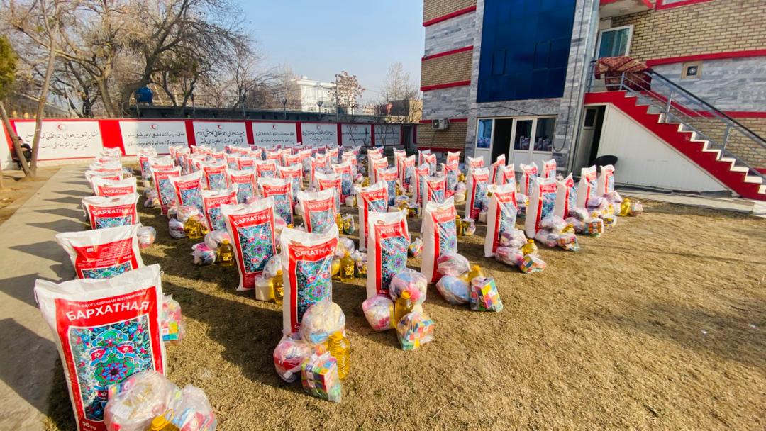 Balkh: Dozens of Tons of Humanitarian Aid Distributed to 697 Vulnerable Families