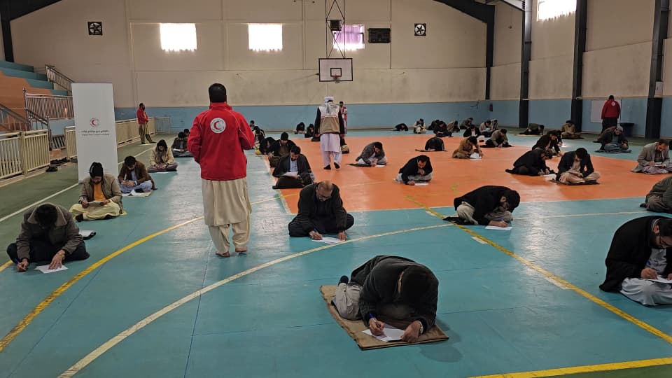 هرات؛ د افغاني سرې میاشتې د ۱۱ روغتیايي بستونو لپاره له نوماندانو آزموینه واخستل شوه