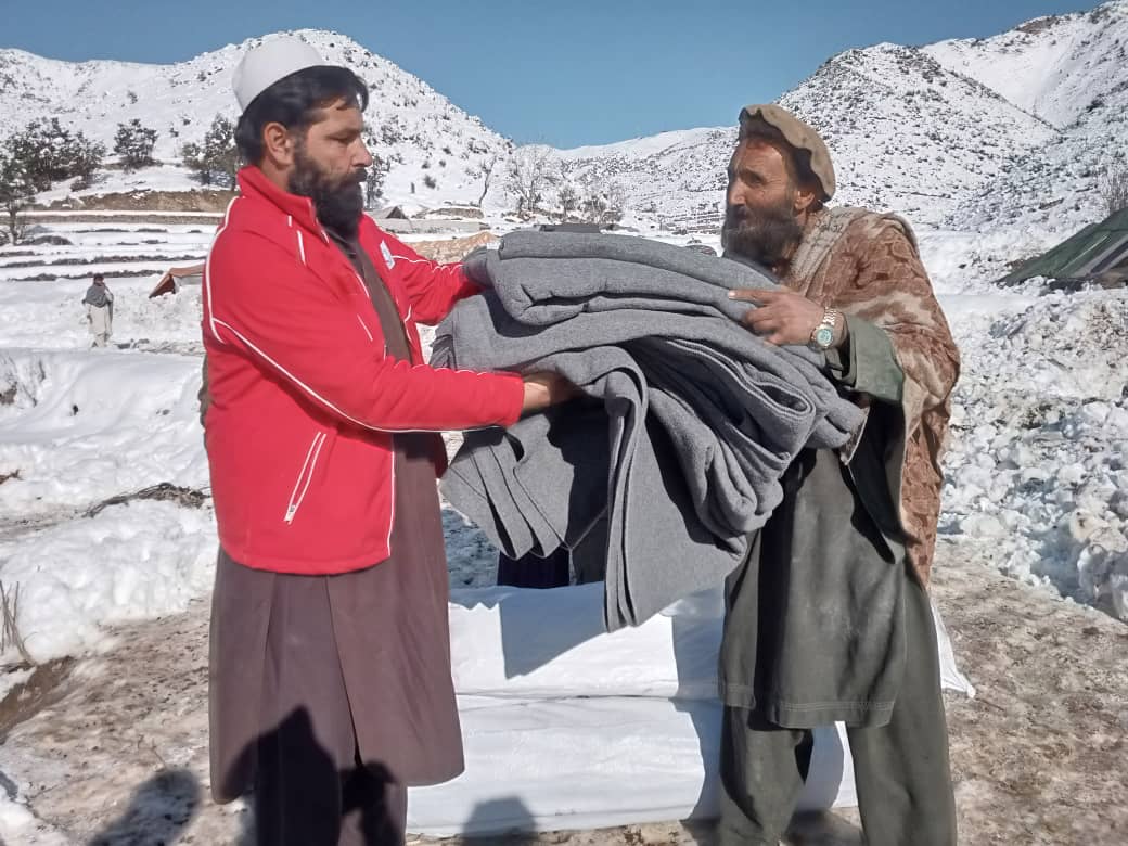 پکتیا کې د ورښتونو له امله ۳ زیانمنو شوو کورنیو سره د لنډمهالې سرپناه بېړنۍ مرسته وشوه