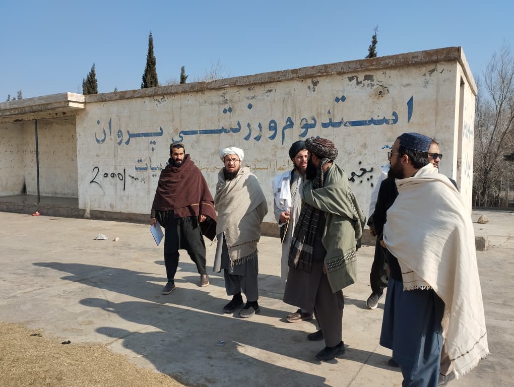 د افغاني سرې میاشتې مرستیال د کاپیسا نماینده ګۍ له نوې جوړېدونکې ودانۍ او د پروان له مرستون لیدنه وکړه