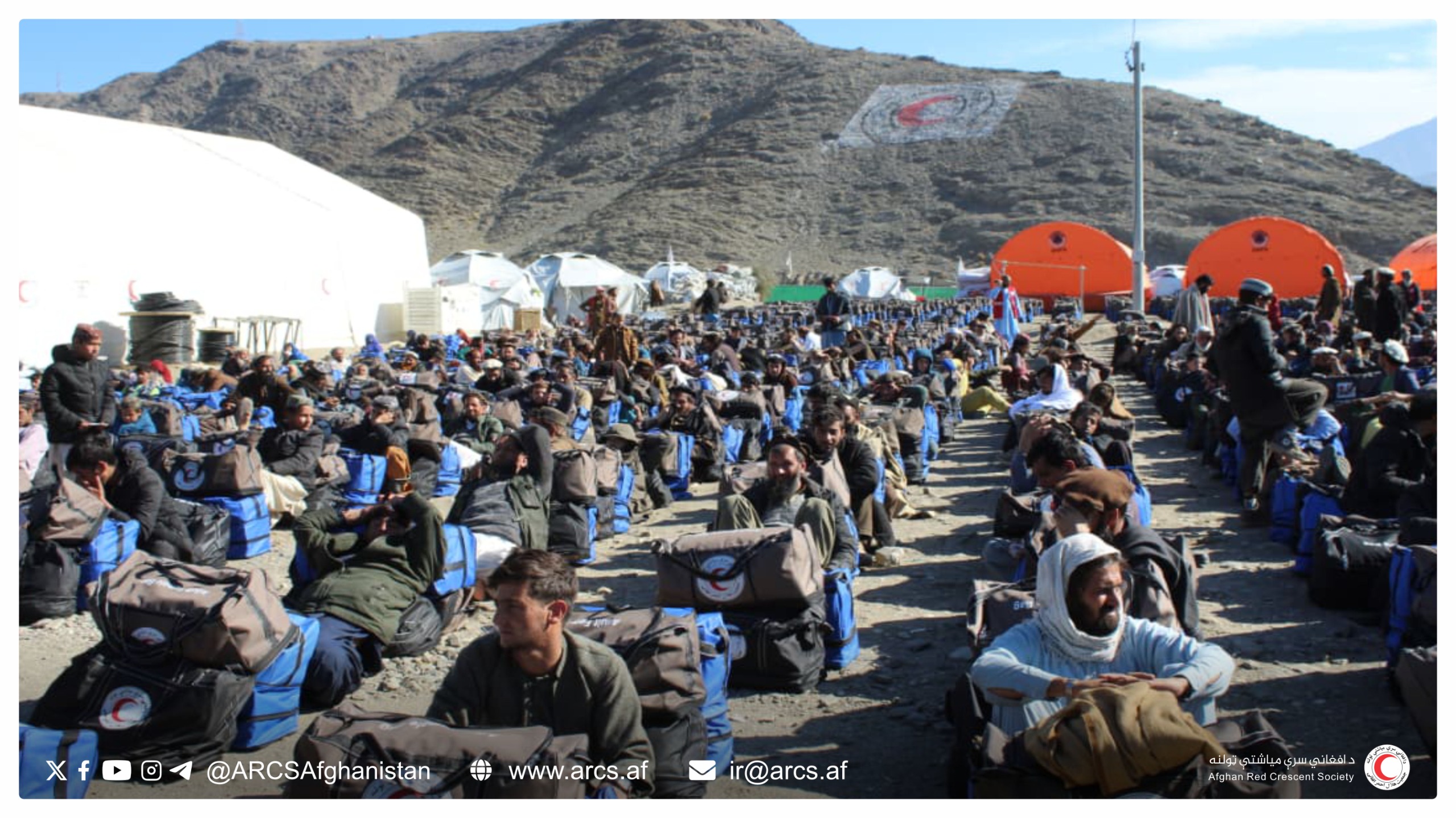 به ۱٬۵۹۰ خانوادهِ زلزله‌زده در کنر و سمنگان کمک‌های مواد زمستانی توزیع شد