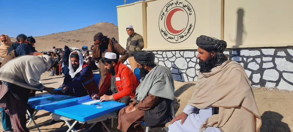 ۱۰۰ ټنه بشري مرسته؛ پکتیا کې د ١٠٠٠ راستنو شوو کورنیو لاسنیوی وشو