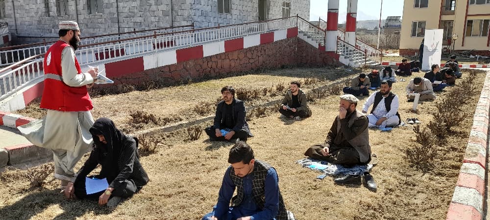 کابل؛ از نامزدان ۳ بست صحی امتحان تحریری أخذ شد