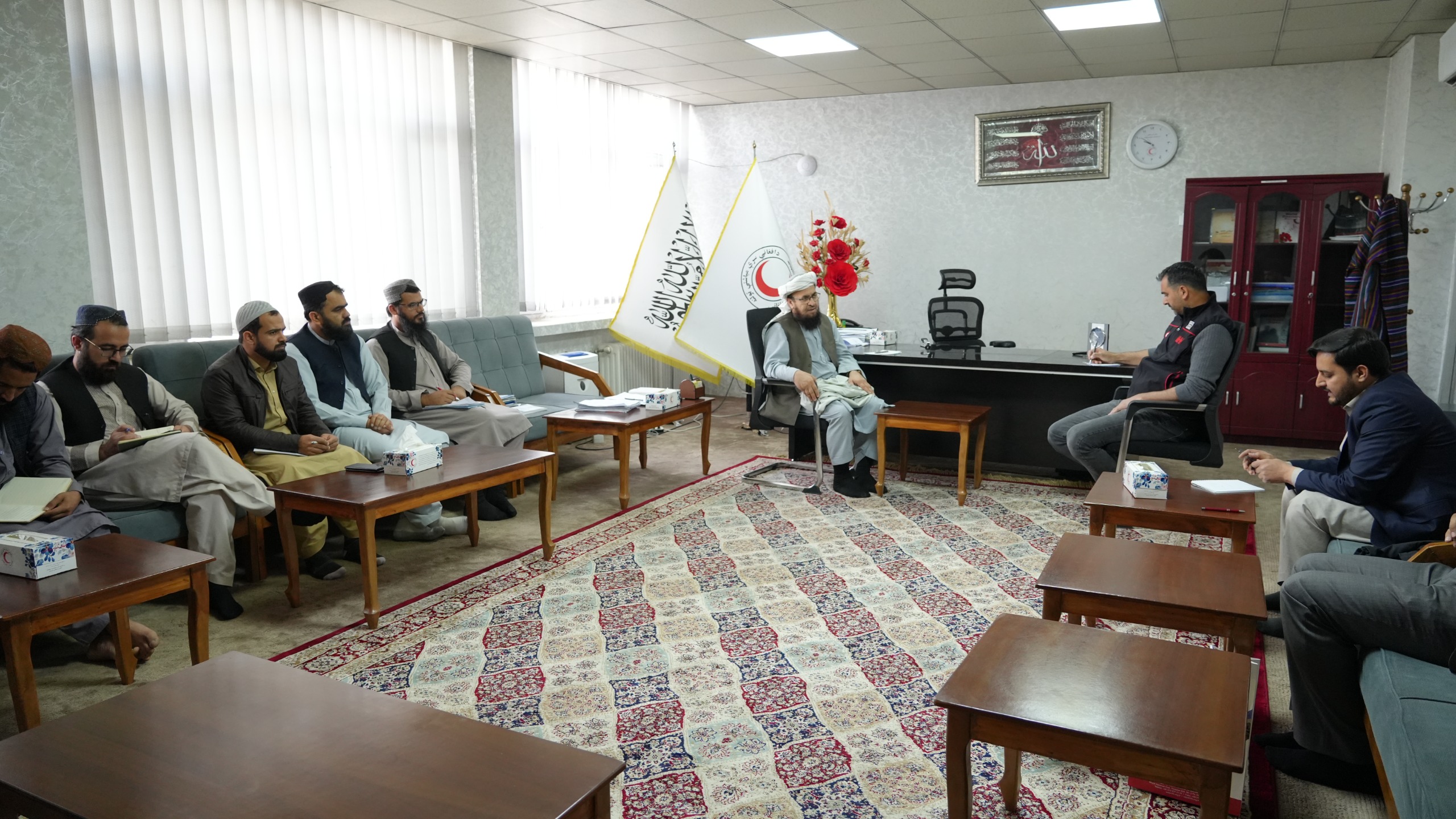 افغاني سرې میاشتې له آى اېچ اېچ بنسټ سره د رضاکارانو د روزنې پر پیاوړتیا خبرې وکړې