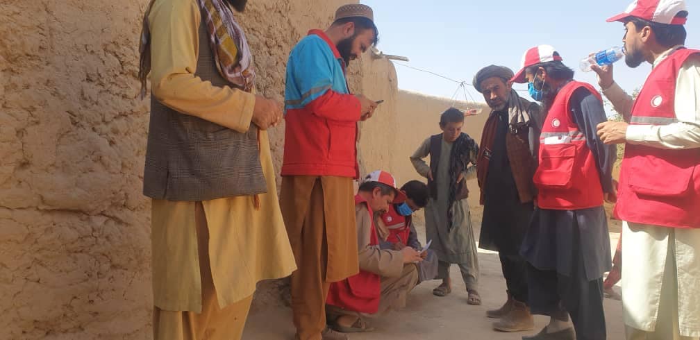 سروی ۵۰۰ خانواده فقیر و نیازمند از سوی جمعیت هلال احمر افغانی در- مرکز تالقان ولايت تخار- انجام یافت!