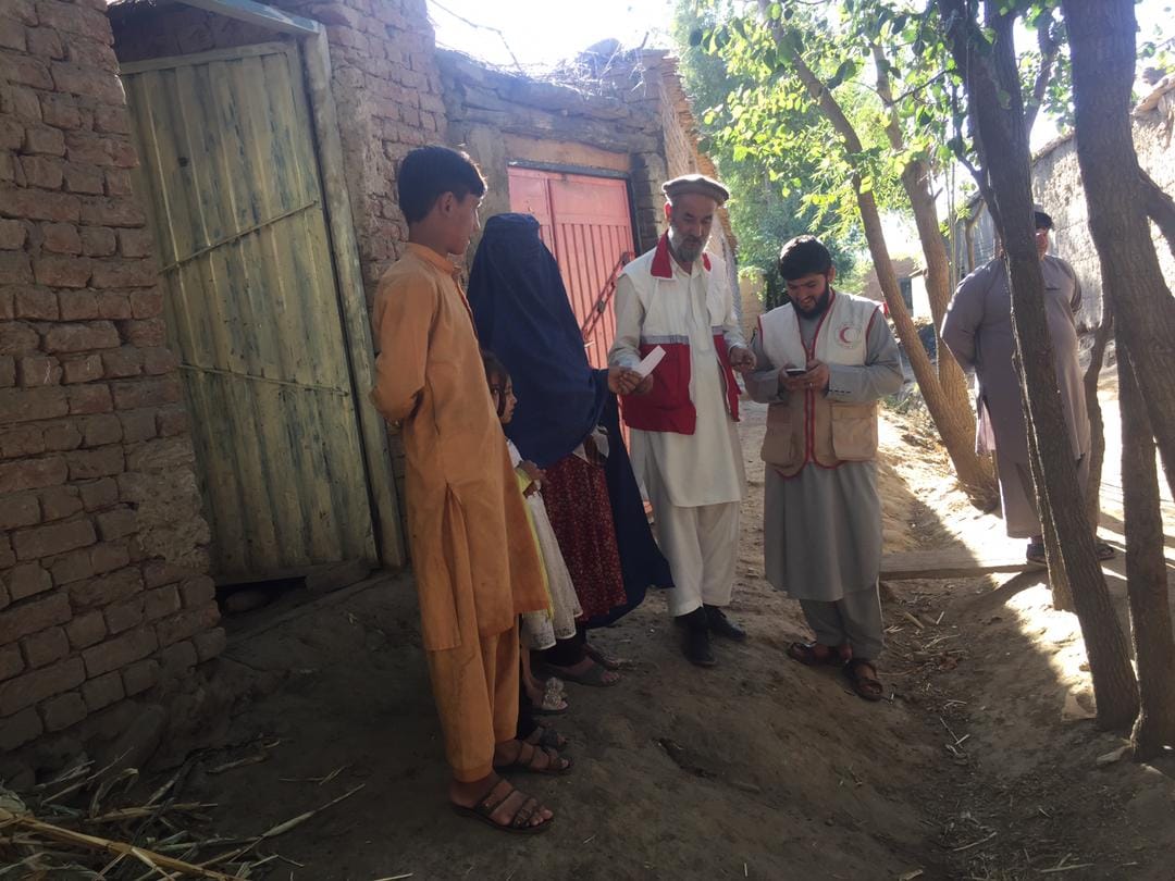 به منظور کمکهاى بشرى سروی ۵۰۰ خانواده های مستحق ونیازمند از جانب هلال احمر افغانی در مرکز ولایت کاپیسا آغاز گردید.