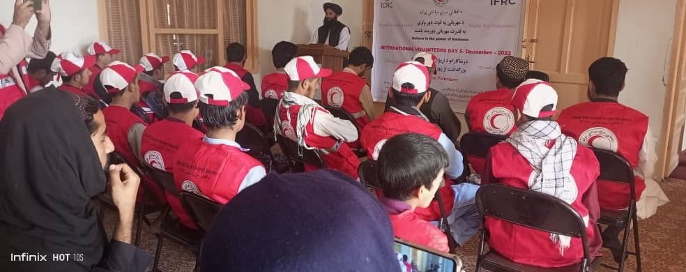 د رضاکارانو نړيواله ورځ په کونړ، لغمان او جوﺯجان ولايتونو کې ولمانځل شوه!