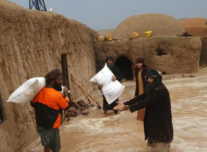 په ګڼو ولایتونو کې د سېلابونو له امله اوښتو زیانونو ته افغاني سره میاشت د رسیدګۍ په حال کې ده.