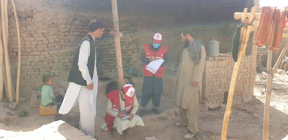 سروی ۵۰۰ خانواده فقیر و نیازمند از سوی جمعیت هلال احمر افغانی در- مرکز تالقان ولايت تخار- انجام یافت!