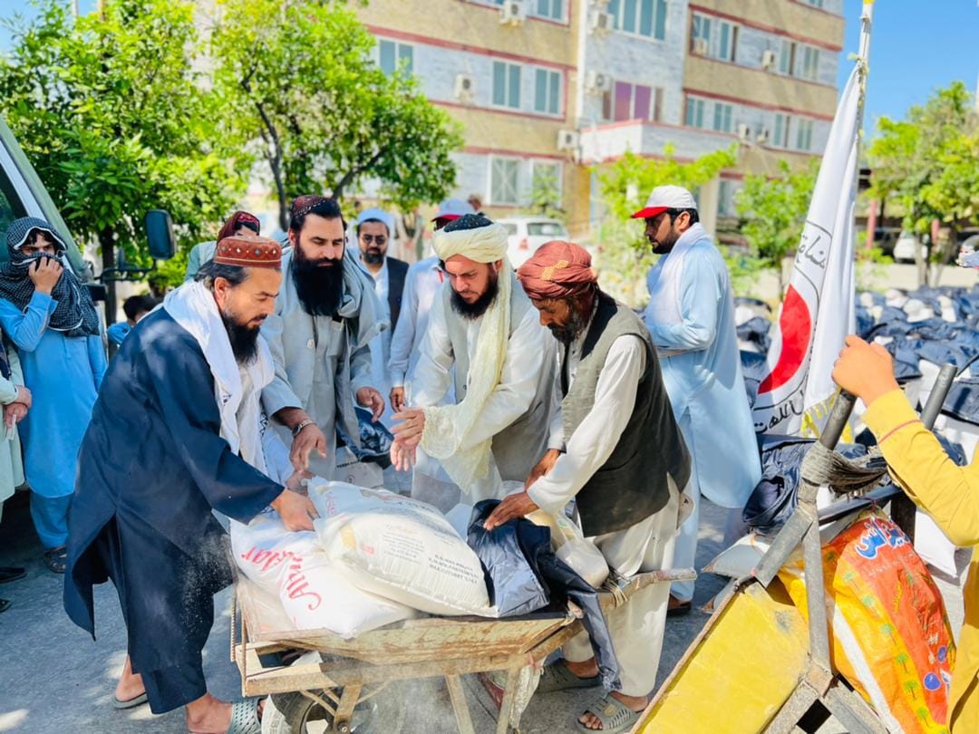 جمعیت هلال احمرافغانی برای ۳۰۰ خانواده در ولایت ننگرهار مساعدت نمود!