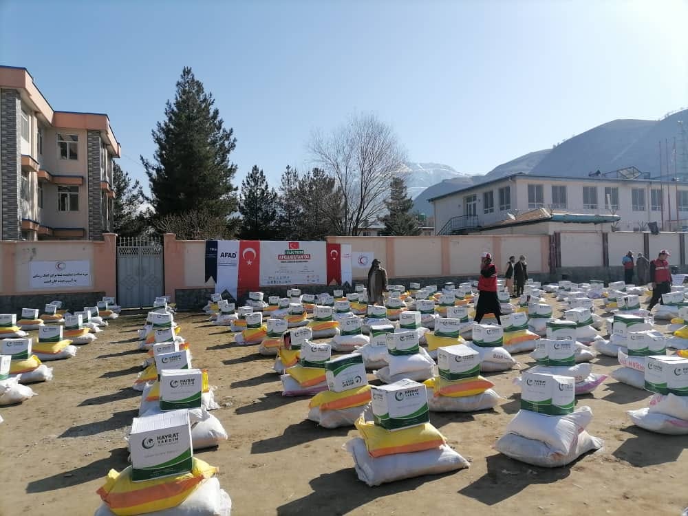 جمعیت هلال احمر افغانی در بدخشان مساعدت نمود!