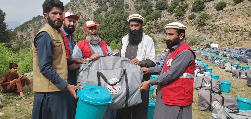 کونړ ولایت کې ۶۲۰ کورنیو ته د روغتیا ساتنې توکي ووېشل شول!