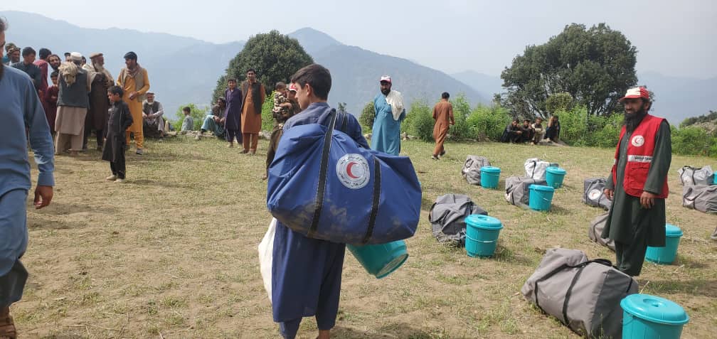 کونړ ولایت کې ۶۲۰ کورنیو ته د روغتیا ساتنې توکي ووېشل شول!