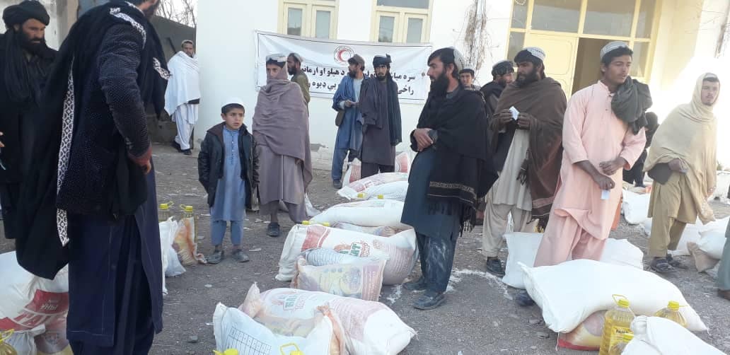 مساعدت های جمعیت افغانی سره میاشت برای ۳۰۰۰ فامیل در ولایت ارزگان به اکمال رسید!